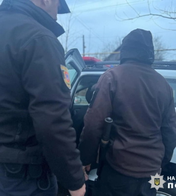 Провідника затримали, "туристів" передали до ТЦК: на Одещині викрили чергову схему переправлення чоловіків, - ФОТО