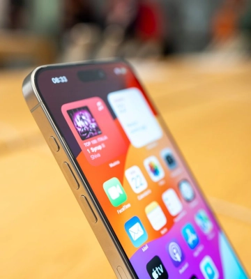 Apple вивіз з Індії 600 тонн &quot;айфонів&quot;, щоб обійти мита Трампа, - Reuters