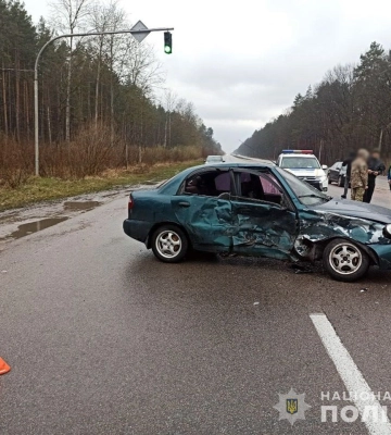 Неподалік від Житомира у карколомній ДТП постраждали четверо дорослих та дитина
