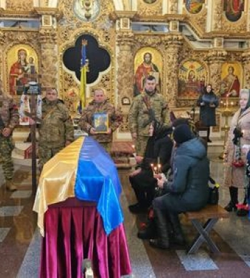 У Полтаві провели в останню дорогу загиблого Героя