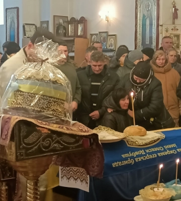 Відспівали у храмі, де він колись прислужував на богослужіннях: на Волині поховали 22-річного Героя Олександра Трельо