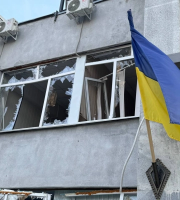 Столб на месте взрыва: Днепр атаковала ракета