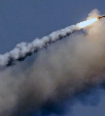 Россия ударила ракетой по Днепру, есть жертва и раненые