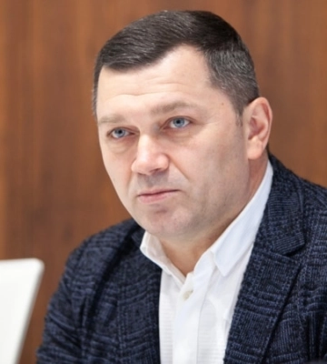 Очільник КМВА Ткаченко звільнив свого заступника. Поворозник заявив, що звинувачення «доведеться підтвердити у суді»