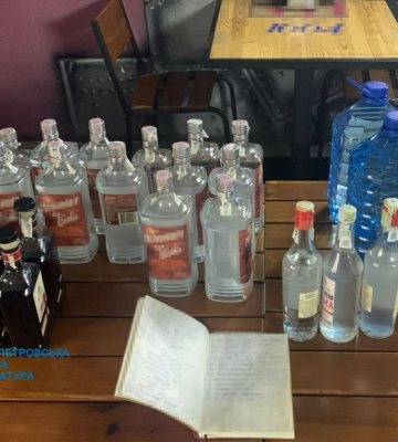 У Кривому Розі викрито потужний цех з виготовлення фальсифікованого алкоголю, - прокуратура. ФОТО