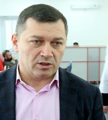 Ткаченко уволил Поворозника с должности первого заместителя начальника Киевской ГВА Ткаченко уволил Поворозника с должности первого заместителя начальника Киевской ГВА