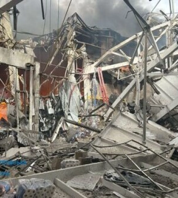 Росіяни вдарили ракетою по підприємству найбільшого виробника товарів для дому у Дніпрі. ФОТО