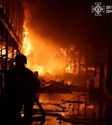 Ракетна атака по Дніпру: 1 загиблий, 6 постраждалих, є руйнування. ФОТОрепортаж (оновлено)