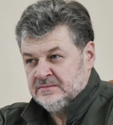 На Житомирщині дрон РФ влучив у багатоповерхівку: загинула людина, пʼятеро поранені – ОВА