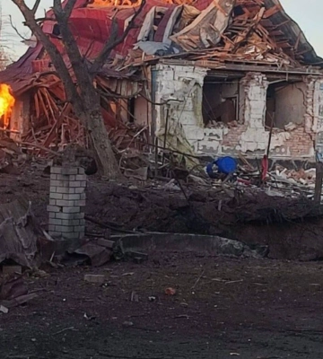 Россияне попали дроном в многоэтажку в Житомирской области: есть погибший и пять пострадавших