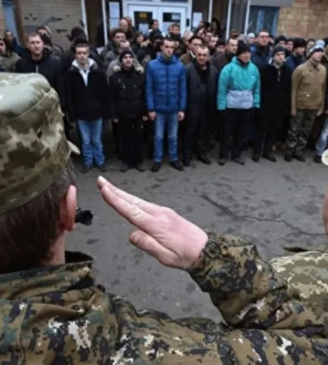 Працівник ТЦК розказав, як переконує ухилянтів мобілізуватися