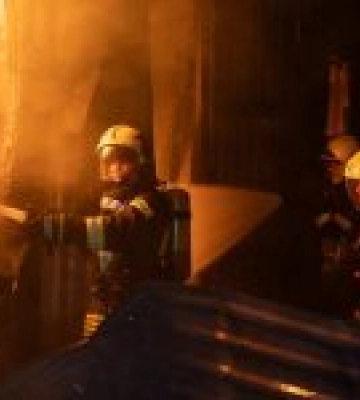 У Києві ліквідовано пожежу на площі 1500 кв.м.