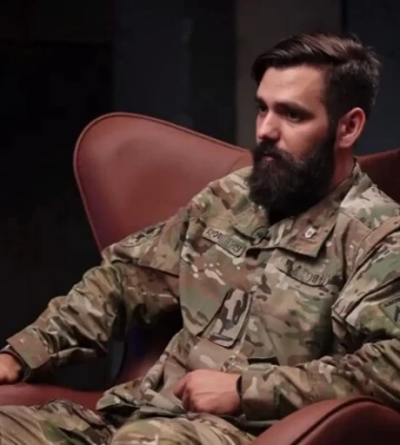 Кротевич заявив, що втратив орден після критики Сирського