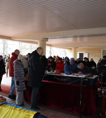 Із загиблим на Сумщині військовим попрощалися у Новоукраїнській громаді 