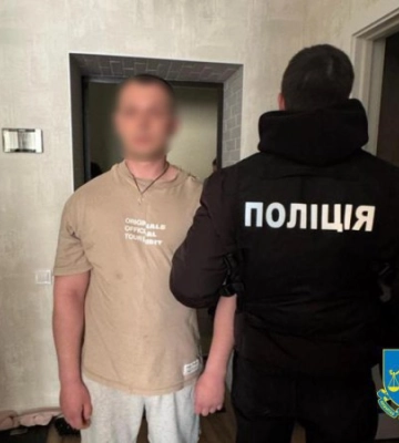 Обіцяв переправити через кордон за 1 тис. доларів США: жителю Чернігівської області повідомлено про підозру