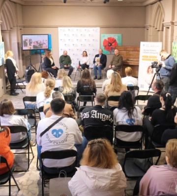 У Чернівцях відкрили центр каністерапії для допомоги постраждалим від війни