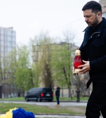Зеленський відвідав у Кривому Розі місце російського ракетного удару