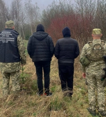 Пробиралися до Польщі: на Волині прикордонники спіймали двох ухилянтів