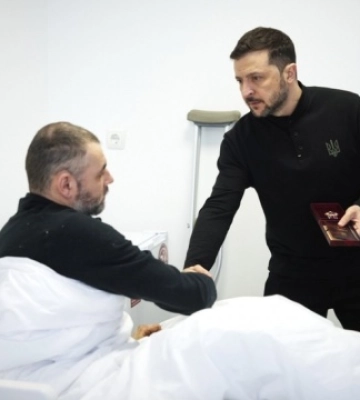 Зеленський відвідав поранених захисників, які виконували завдання на Донеччині та у Курській області