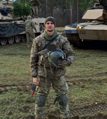 10-місячна донька бачитиме тата лише на фото: волинянину просять присвоїти державну нагороду