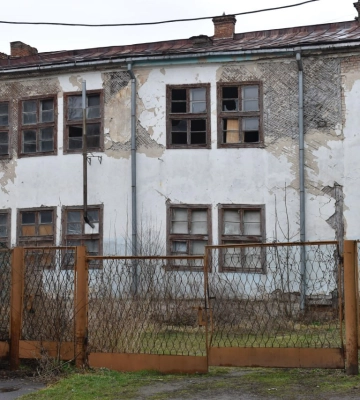 У Рівному вирішують долю аварійної будівлі біля проспекту Миру