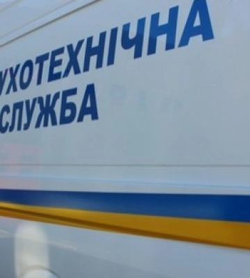 Було чути звук пострілу: що знайшли вибухотехніки біля луцької багатоповерхівки
