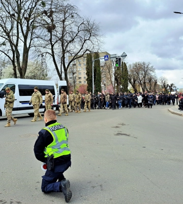 Вкінці листопада минулого року мобілізували, а вкінці березня загинув на фронті: на Волині поховали Героя Олексія Олексюка