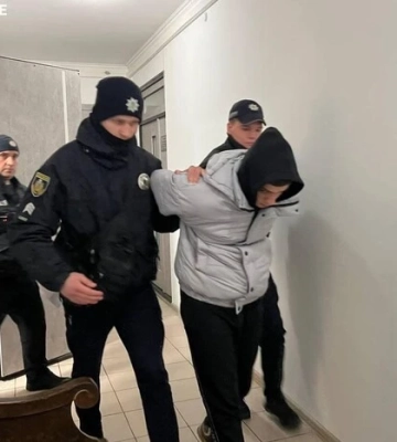 Підозрюваного у смертельному побитті дівчини на Буковині взято під варту без права застави