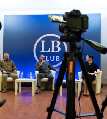 Головне за п&#039;ятницю, 11 квітня: понад 125 боєзіткнень, підсумки &quot;Рамштайну&quot;, санкції щодо роспропагандистів
