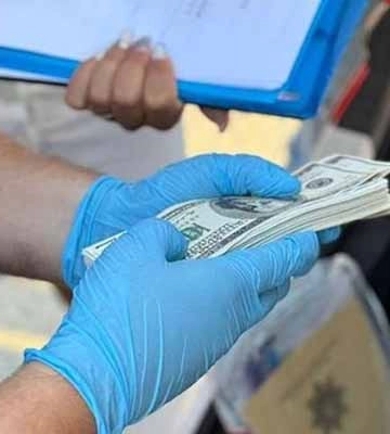 Працівницю одного із ТЦК Полтавщини затримали на хабарі