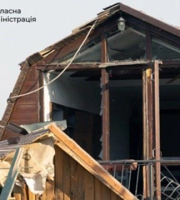 Росіяни минулої доби завдали 447 ударів по Запорізькій області, пошкоджені будинки та авто