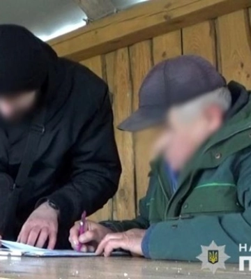 На Львівщині чоловік застрелив пса, бо той "полював на курей"