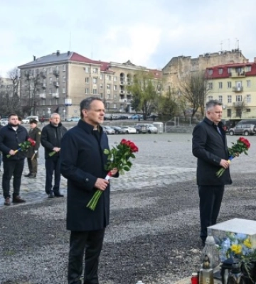До Львова прибув міністр закордонних справ Нідерландів