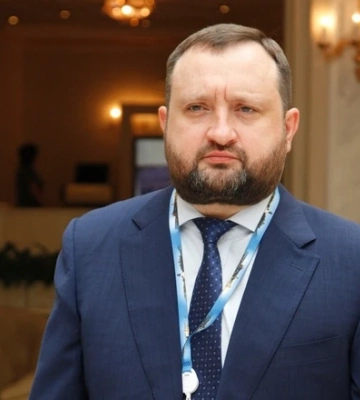 РНБО запровадила санкції проти Арбузова, Клюєва, власника "Ельдорадо" Поліщука та банкірки Шевцової РНБО запровадила санкції проти Арбузова, Клюєва, власника "Ельдорадо" Поліщука та банкірки Шевцової