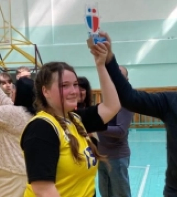 «Пліч-о-пліч. Всеукраїнські шкільні ліги» з баскетболу: на Рівненщині визначили найкращих серед старшокласниць
