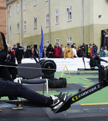 Спортподії Івано-Франківська: змагання “Звитяга нескорених” та відкриття майданчика “СтронгВоркаут”