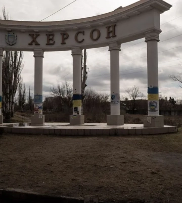 Військові рф атакували дроном автомобіль у Дніпровському районі Херсоні: загинув чоловік