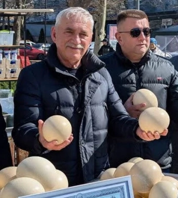 Мешканці Чорноморська приготували дві тонни зеленого борщу