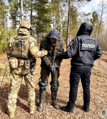 Підліток з Сарненського району допомагав військовозобов&#039;язаним чоловікам перейти за кордон