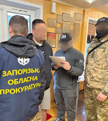 Вимагав хабар за закритття провадження відносно ухилянта - у Запоріжжі викрито поліцейського