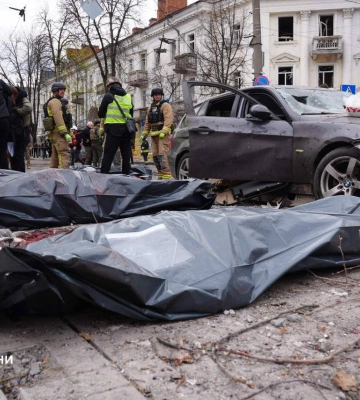 Вже 24 загиблих через ракетні удари по центру Сум