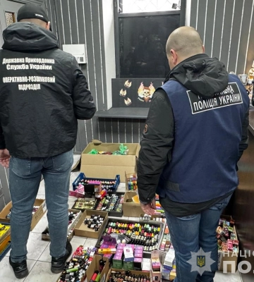 На Сумщині ліквідовано канал збуту нелегальних електронних сигарет, - поліція. ФОТО