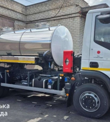 КП "Теплоенерго" у Дніпрі отримало новий водовоз від Японії