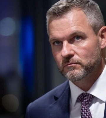 Президент Словакии призвал международное сообщество приложить дипломатические усилия и давление, чтобы остановить РФ