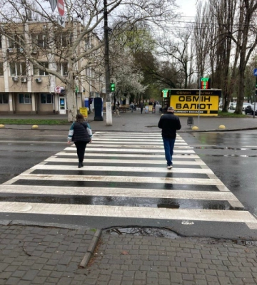 В Одесі оновлюють розмітку на дорогах і пішохідних переходах