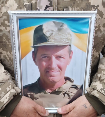 У Сумах попрощалися із захисником Володимиром Поповим