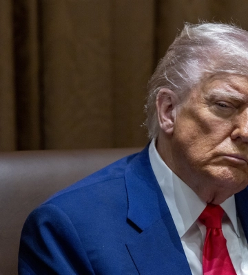 &quot;Мені сказали, що вони зробили помилку&quot;: Трамп відреагував на удар РФ по Сумах 13 квітня