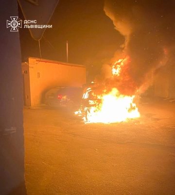 У Львові згорів Renault Megane
