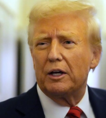 &quot;Мені сказали, що вони зробили помилку&quot;: Трамп відреагував на удар РФ по Сумах 13 квітня