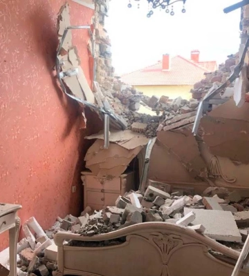 Війська РФ атакували дроном мікрорайон “Таврійський” у Херсоні. Наслідки обстрілів Херсонщини